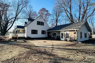 1113 E Division St, Neillsville, WI 54456 - Photo 3