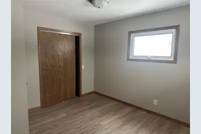 3230 Preston Road, Eau Claire, WI 54703 - Photo 11