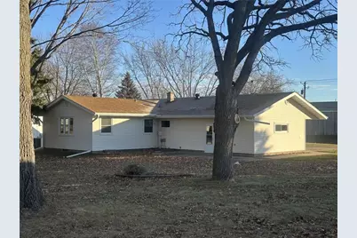 3230 Preston Road, Eau Claire, WI 54703 - Photo 3