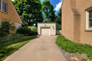 422 Roosevelt Ave, Eau Claire, WI 54701 - Photo 35