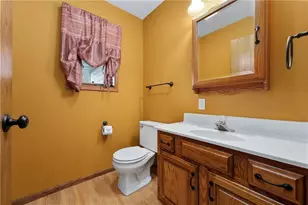 3608 Wintergreen Ct, Eau Claire, WI 54701 - Photo 17