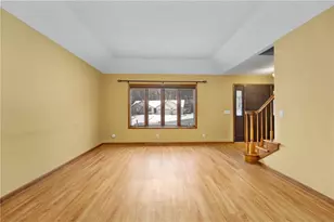 3608 Wintergreen Ct, Eau Claire, WI 54701 - Photo 5