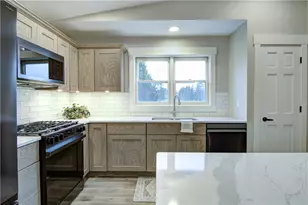 2231 Meadow Ln, Eau Claire, WI 54701 - Photo 7