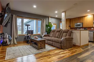 338 Wisconsin Ave, Rice Lake, WI 54868 - Photo 5