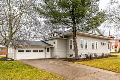 421 Harrison Street, Black River Falls, WI 54615 - Photo 3