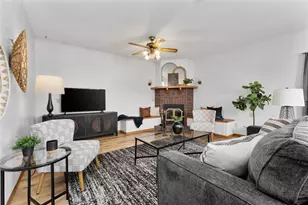 819 Harriet St, Altoona, WI 54720 - Photo 9