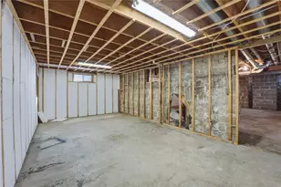 819 Harriet St, Altoona, WI 54720 - Photo 35