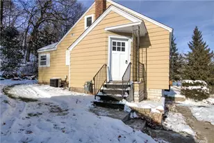 1722 11th St, Eau Claire, WI 54703 - Photo 3