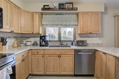 1914 W Mead Street, Eau Claire, WI 54703 - Photo 7