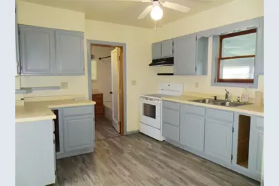 104 Clark Street, Thorp, WI 54771 - Photo 5