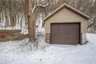 609 S Dewey St, Eau Claire, WI 54701 - Photo 5