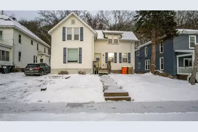 609 S Dewey Street, Eau Claire, WI 54701 - Photo 1