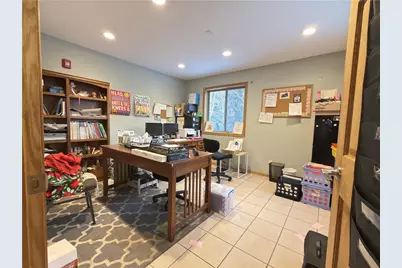 2328 Hillcrest Parkway, Altoona, WI 54720 - Photo 35