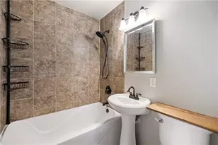 1217 Boulevard Pl, Eau Claire, WI 54703 - Photo 11