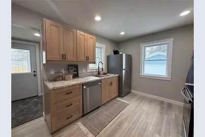 2607 Crescent Avenue, Eau Claire, WI 54703 - Photo 7