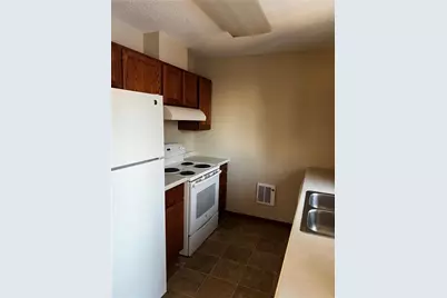 915 28th Avenue, Menomonie, WI 54751 - Photo 5