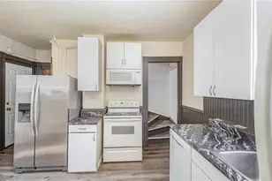 808 9th Ave, Menomonie, WI 54751 - Photo 11