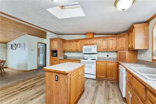 W8967 Oak Ridge Rd, Black River Falls, WI 54615 - Photo 15