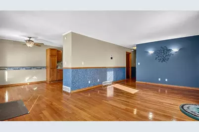 3231 Oakland Street, Eau Claire, WI 54703 - Photo 5