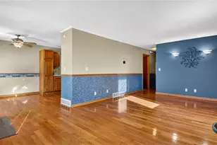 3231 Oakland St, Eau Claire, WI 54703 - Photo 5