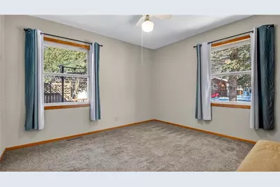 3231 Oakland Street, Eau Claire, WI 54703 - Photo 11