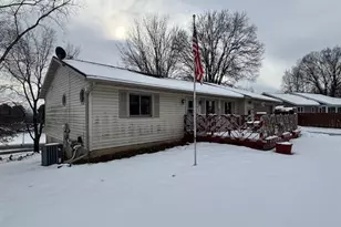 859 Highland Ave, Mondovi, WI 54755 - Photo 3