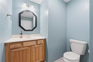 5221 Stonewood Dr, Eau Claire, WI 54703 - Photo 15