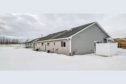 5580 Green Park Drive, Eau Claire, WI 54703 - Photo 3