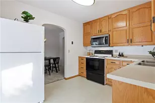 1709 Hopkins Ave, Eau Claire, WI 54701 - Photo 9