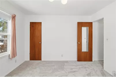 1709 Hopkins Avenue, Eau Claire, WI 54701 - Photo 17