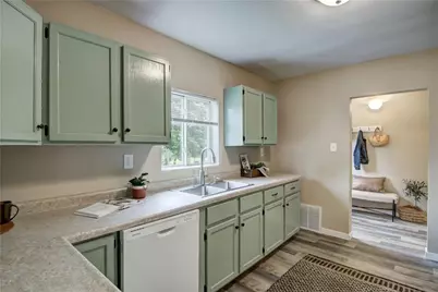 1612 11th Street, Eau Claire, WI 54703 - Photo 9