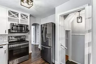 2214 Sherwin Ave, Eau Claire, WI 54701 - Photo 3