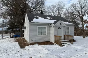 1102 Zephyr Hill Ave, Eau Claire, WI 54703 - Photo 1