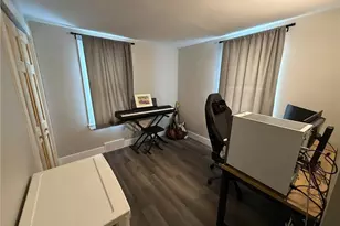 1102 Zephyr Hill Ave, Eau Claire, WI 54703 - Photo 9