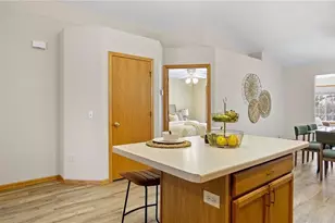 4402 E Robin Meadows Ln, Eau Claire, WI 54701 - Photo 13