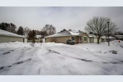 4402 E Robin Meadows Lane, Eau Claire, WI 54701 - Photo 31