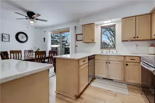 612 10th St, Altoona, WI 54720 - Photo 9