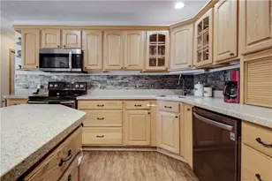 1948 Declaration Dr, Eau Claire, WI 54703 - Photo 9