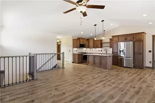 616 Hagman St, Eau Claire, WI 54703 - Photo 3