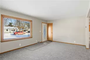 401 Long St, Eau Claire, WI 54703 - Photo 5