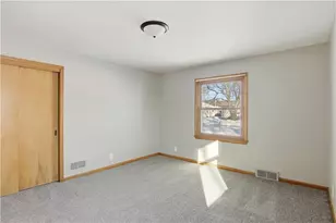 401 Long St, Eau Claire, WI 54703 - Photo 11