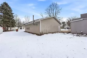 555 Irvine St, Chippewa Falls, WI 54729 - Photo 19