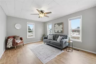 555 Irvine St, Chippewa Falls, WI 54729 - Photo 7