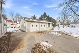 555 Irvine St, Chippewa Falls, WI 54729 - Photo 17