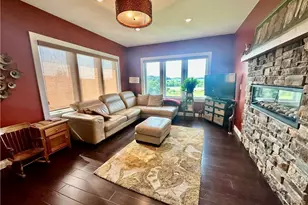 1747 E Drinkman Ln, Eau Claire, WI 54701 - Photo 25