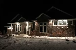 1747 E Drinkman Ln, Eau Claire, WI 54701 - Photo 3