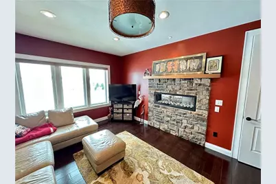 1747 E Drinkman Lane, Eau Claire, WI 54701 - Photo 23