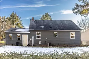 1031 Van Buren St, Black River Falls, WI 54615 - Photo 5