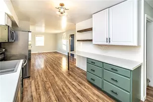 1031 Van Buren St, Black River Falls, WI 54615 - Photo 9