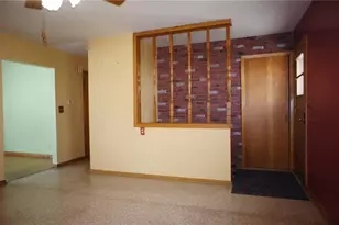 2718 5th St, Eau Claire, WI 54703 - Photo 9